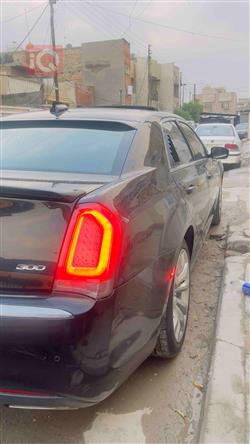 کرایسلەر 300
